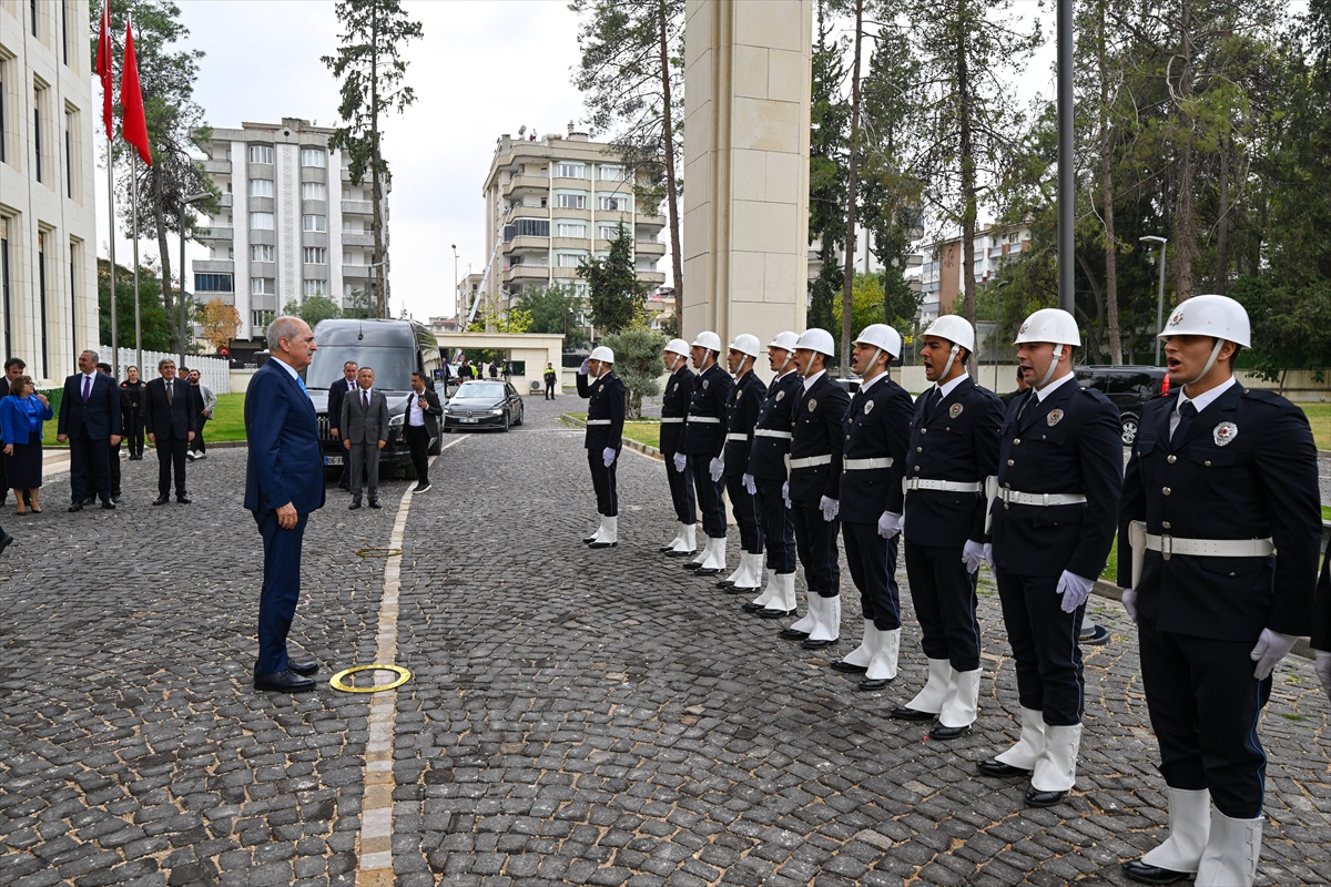 TBMM Başkanı Kurtulmuş, Gaziantep Valiliğinde kentteki yatırımlarla ilgili bilgi aldı
