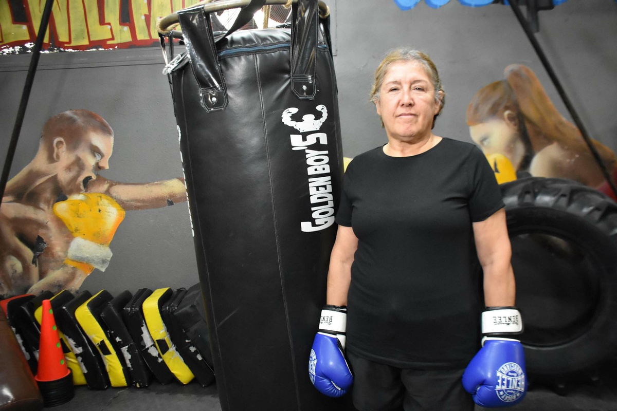 Torununa özenip kick boksa başlayan Deniz Coşkun, 14 kilo verdi