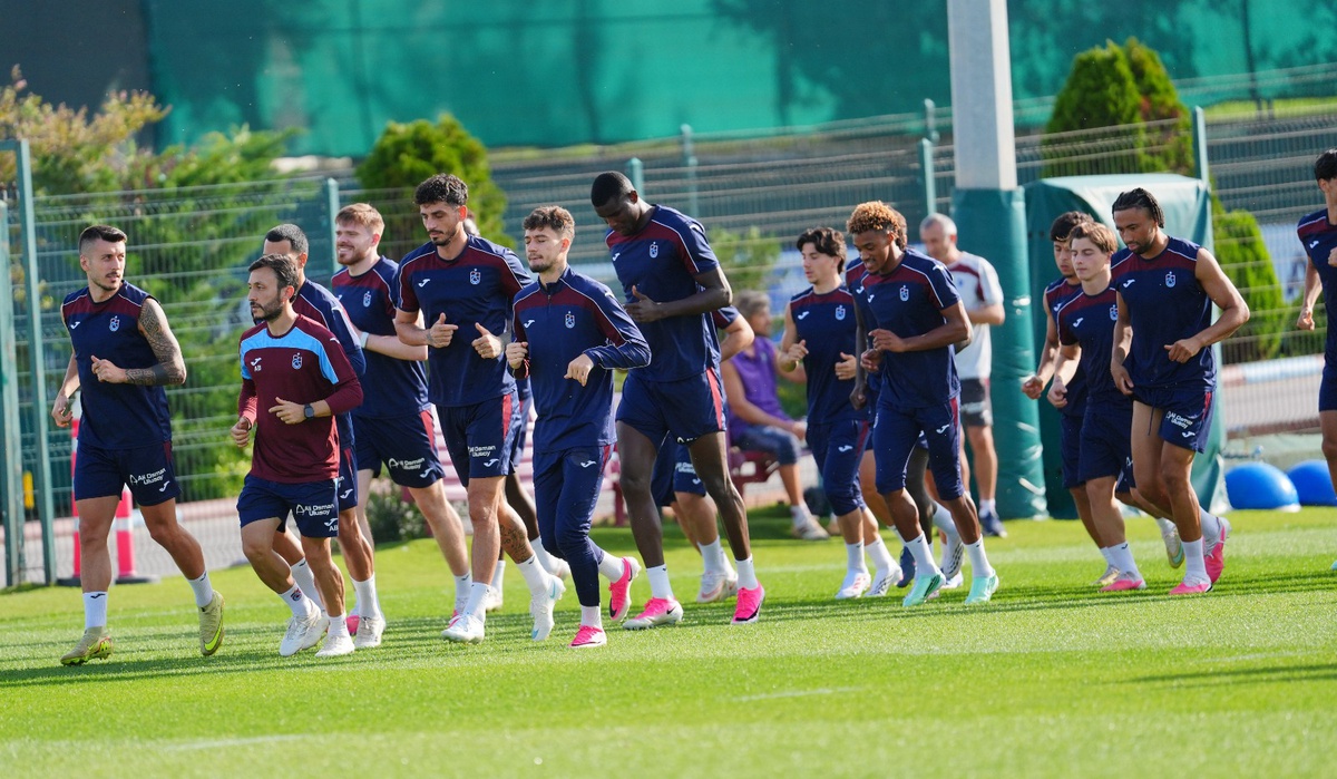 Trabzonspor, UEFA Konferans Ligi'nde KuPS deplasmanı için hazırlıklara devam etti