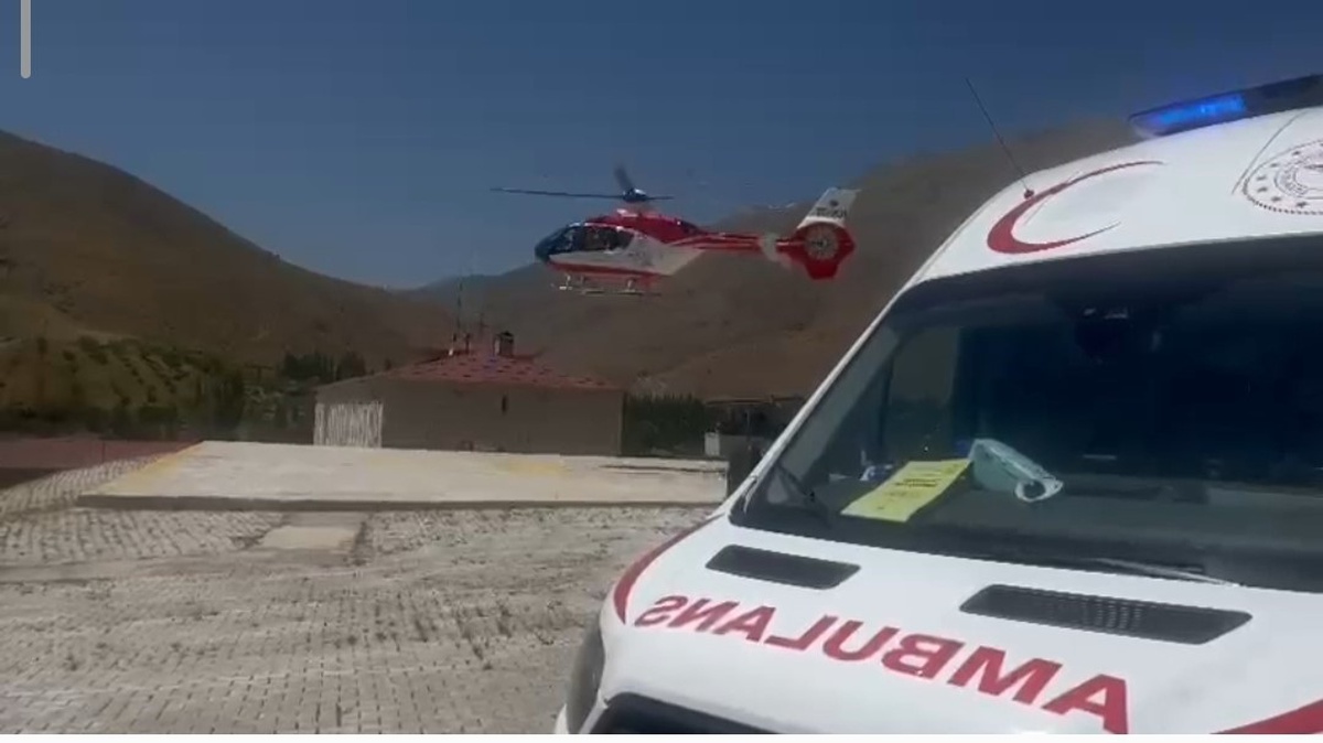 Van Bahçesaray'da yüksekten düşen şahıs ambulans helikopterle Van'a nakledildi