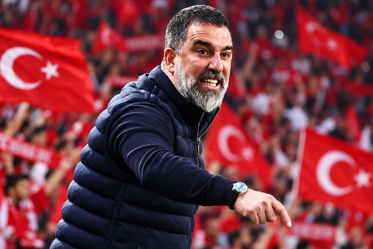 A Milli Takım'ın başına mı geçiyor? Arda Turan'dan iddialara yanıt