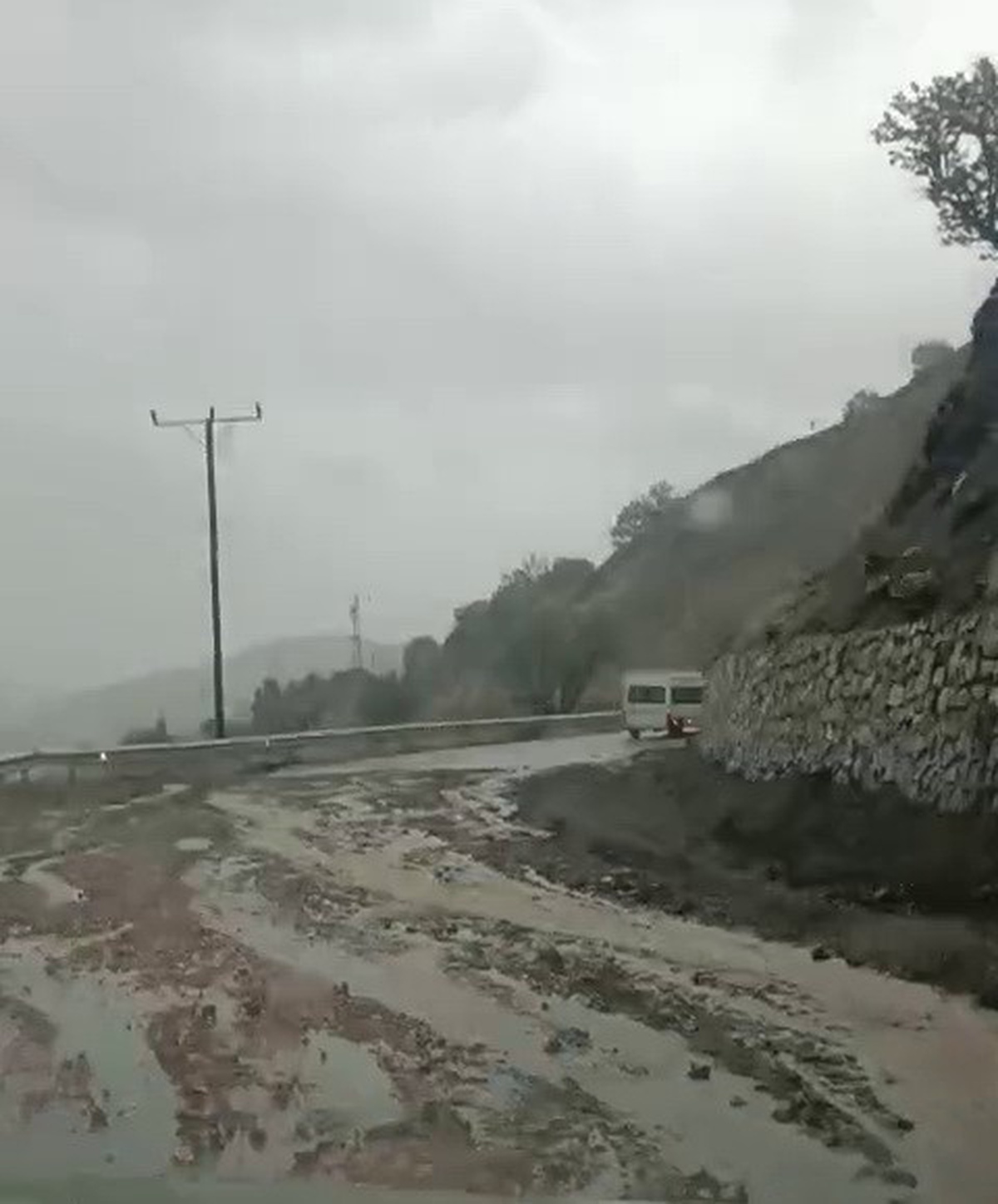 Adıyaman Sincik'te sağanak yağış sabah saatlerinde etkisini artırdı