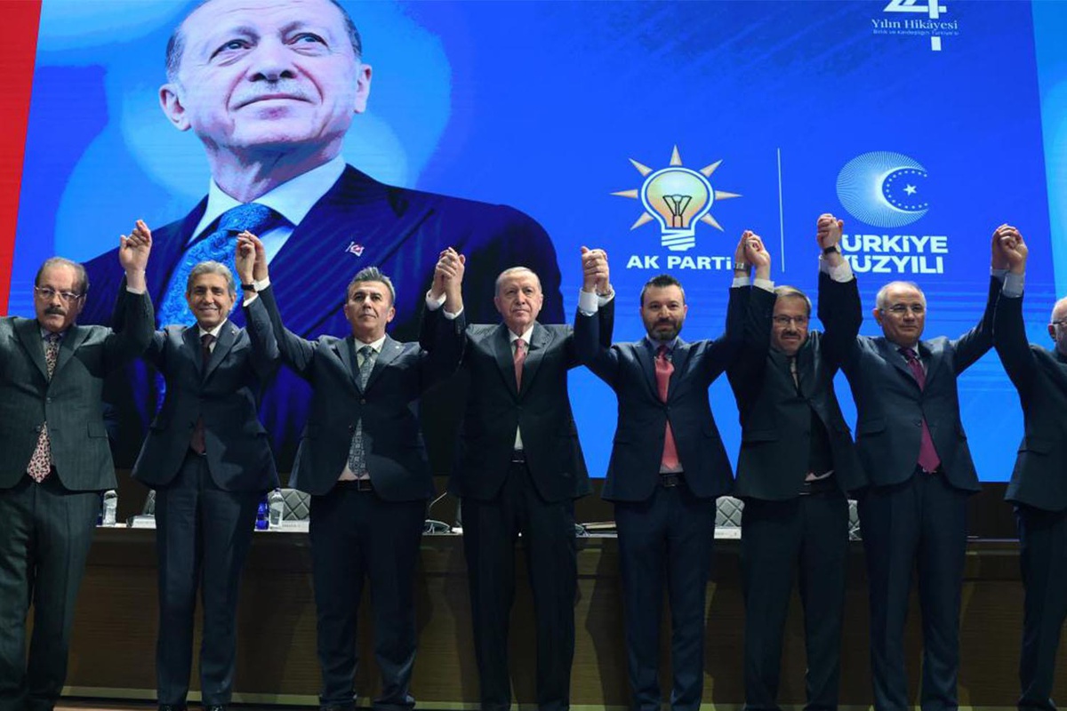 AK Parti'ye 12 belediye daha katılacağı iddiası: Sayı 120'ye çıkacak