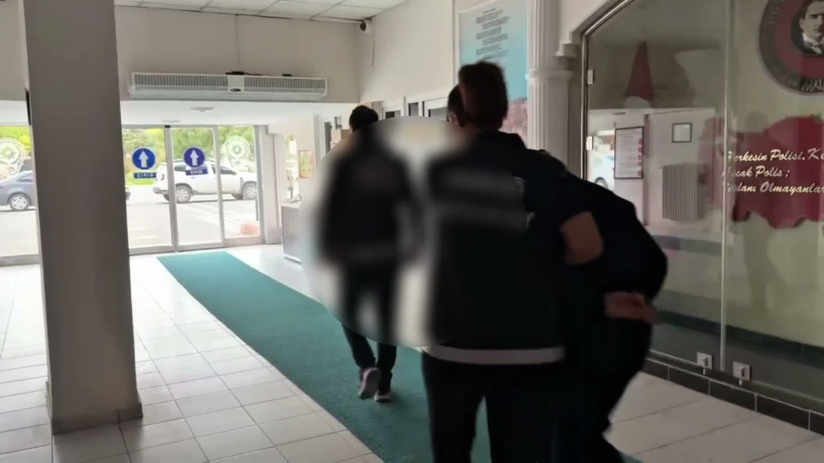 Aksaray'da 4 şüpheli, yuttukları 155 parça uyuşturucu kapsülüyle tutuklandı