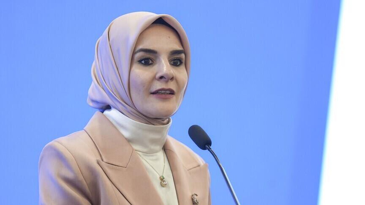 Bakan Göktaş sosyal medya düzenlemesinin ayrıntılarını açıkladı: 15-18 yaş canlı yayın açamayacak, ekran kaydırma olmayacak