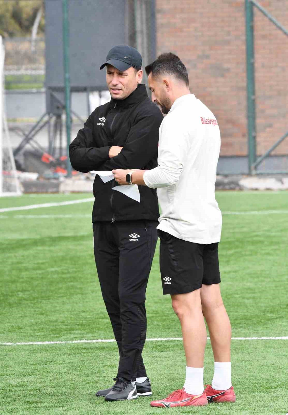 Balıkesirspor Teknik Direktörü Cem Kavçak, 3 maçı en az 7 puanla tamamlamayı hedefliyor