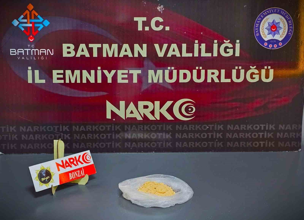 Batman'da uyuşturucu operasyonunda 2 kişi tutuklanarak cezaevine gönderildi