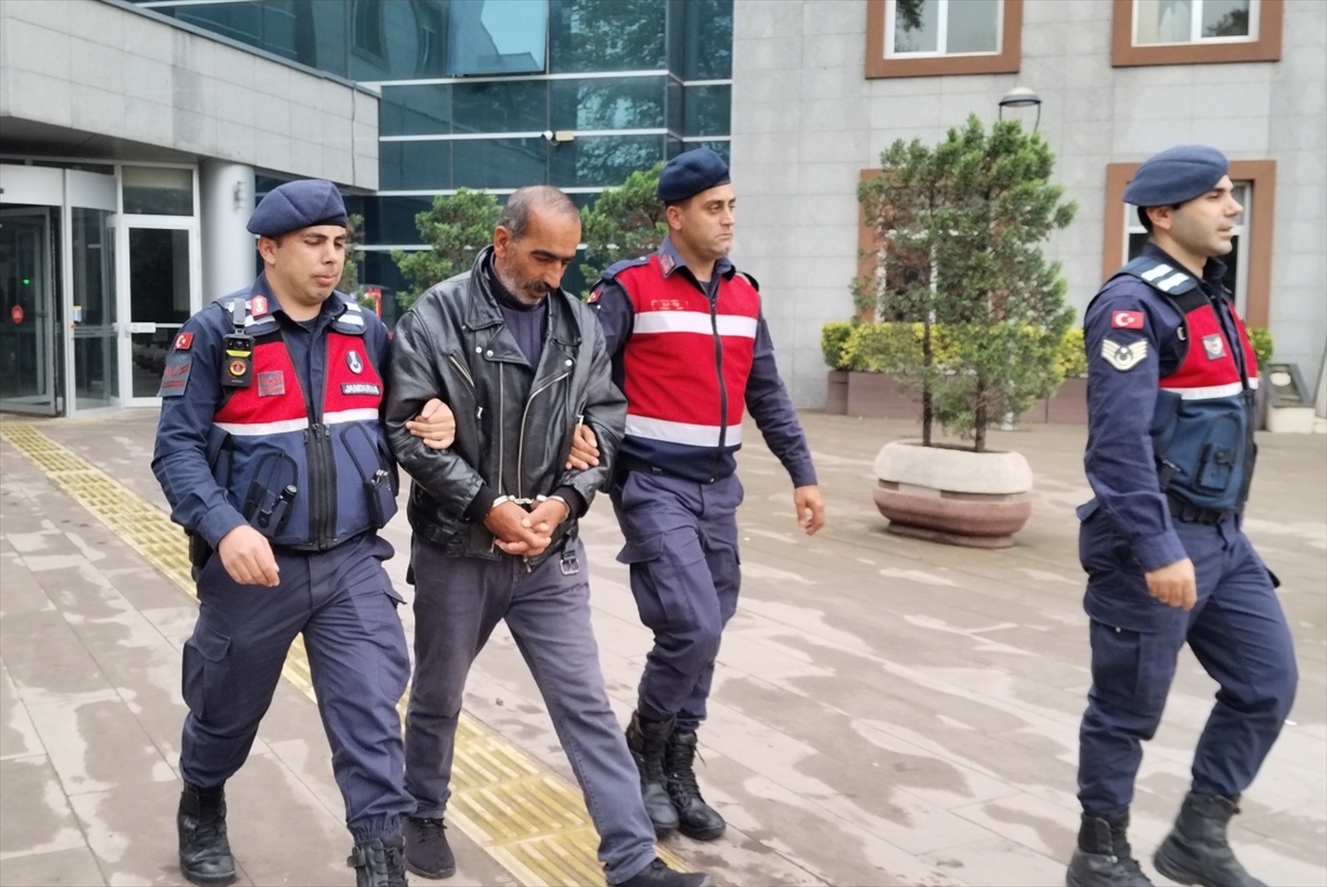 Bursa İnegöl'de evden 37 ata altını çaldığı iddia edilen şüpheli tutuklandı