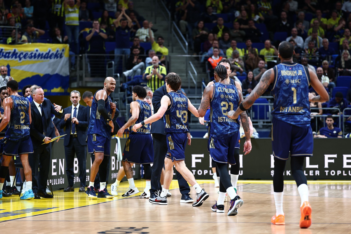 Fenerbahçe Tarfin, Euroleague'de Zalgiris Kaunas'ı 99-80 mağlup etti