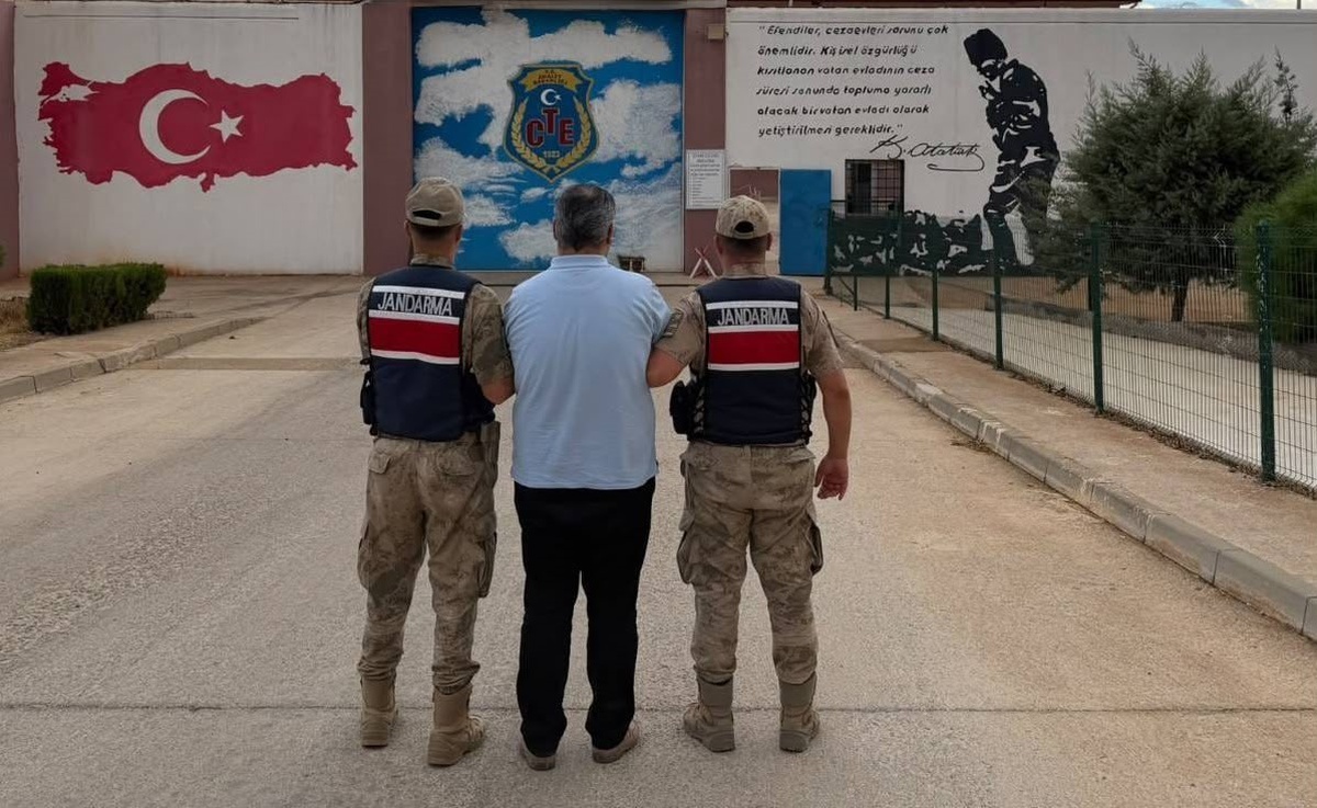 Gaziantep'te FETÖ/PDY operasyonunda yakalanan 2 şüpheli tutuklandı