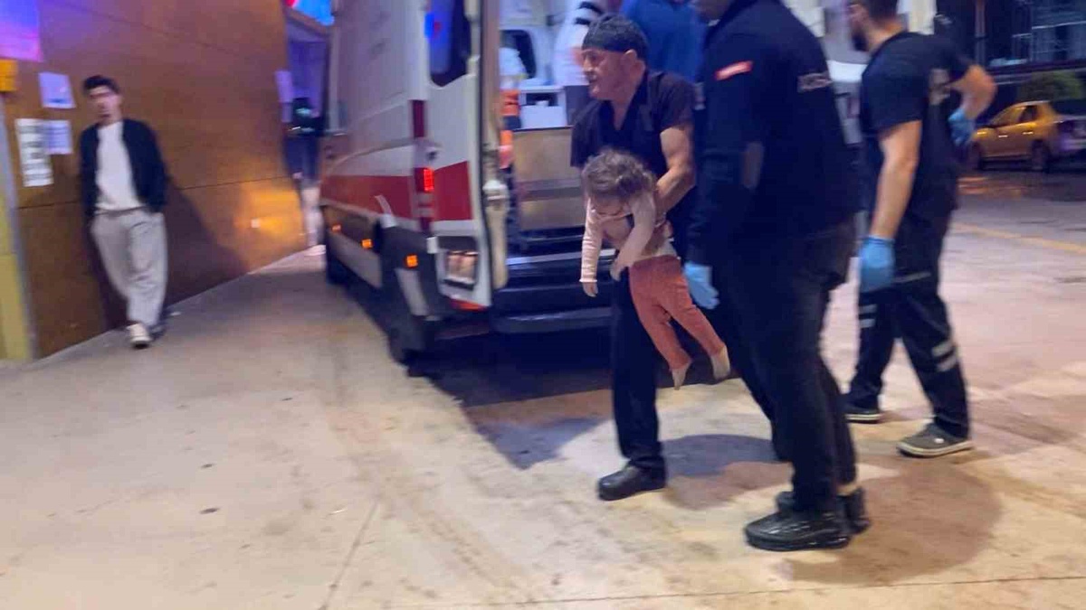 İnegöl'de nefes borusuna misket kaçan 1 buçuk yaşındaki çocuk Bursa'ya sevk edildi