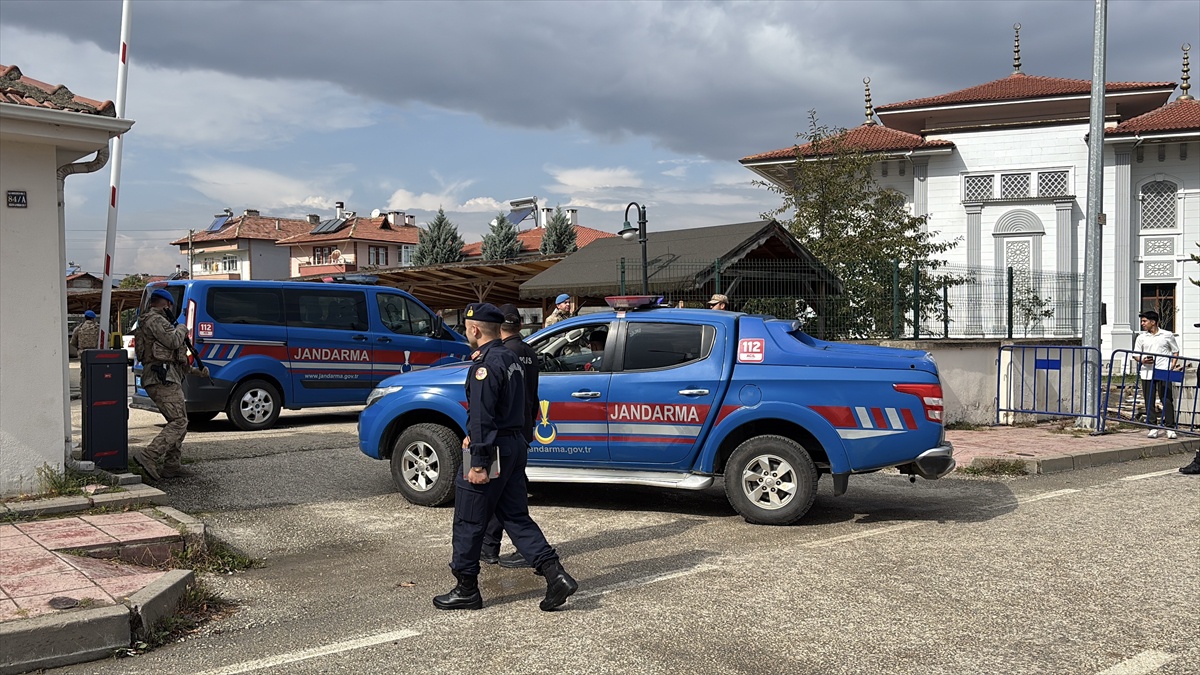 Kastamonu Taşköprü'de 4 kişinin öldürüldüğü kavgada 2 şüpheli adliyeye sevk edildi