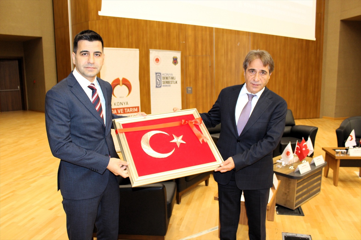 Konya'da denetimli serbestlikte ailenin rolü üniversitelerle panelde ele alındı