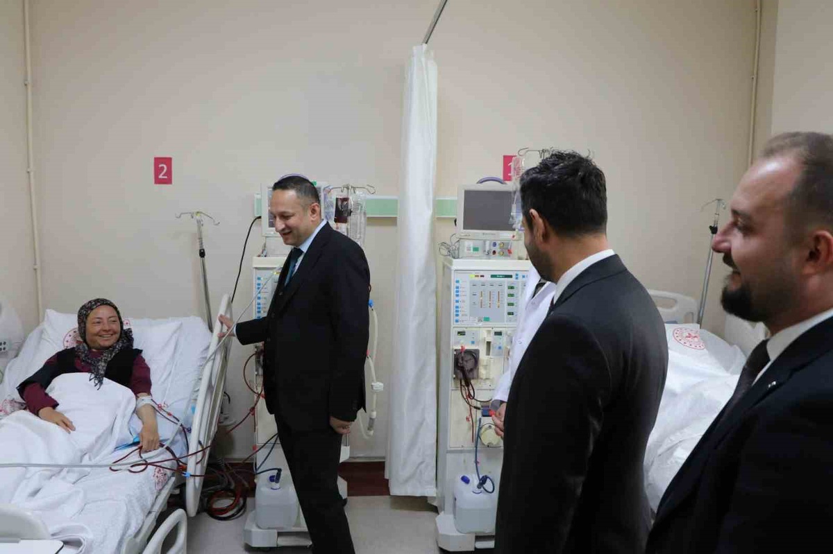 Kütahya Altıntaş'ta 5 cihazlı, 20 hasta kapasiteli diyaliz ünitesi açıldı