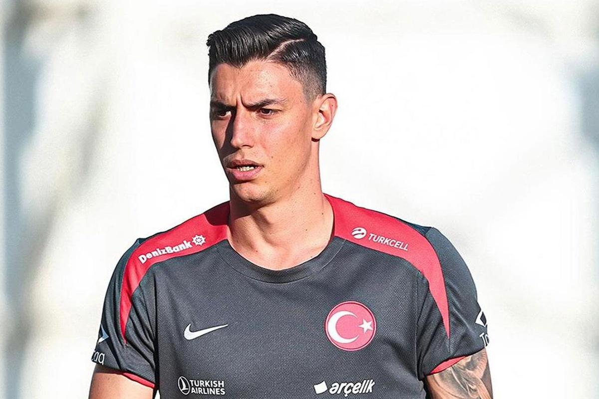 Montella'nın ayrılığı sonrası Berke Özer sürprizi! Milli Takım'a geri dönüyor mu?
