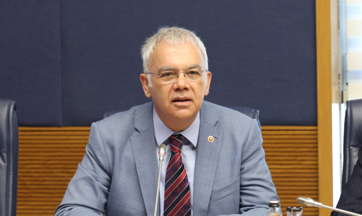 YENİ Parti'li Pala, sağlık mesleklerine 15 yıl sonra yeşil pasaport teklifi sundu
