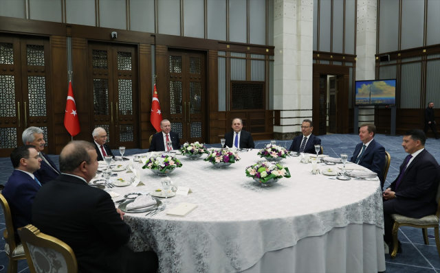 Başkan Erdoğan, Yüksek Mahkeme Başkanları ile bir araya geldi