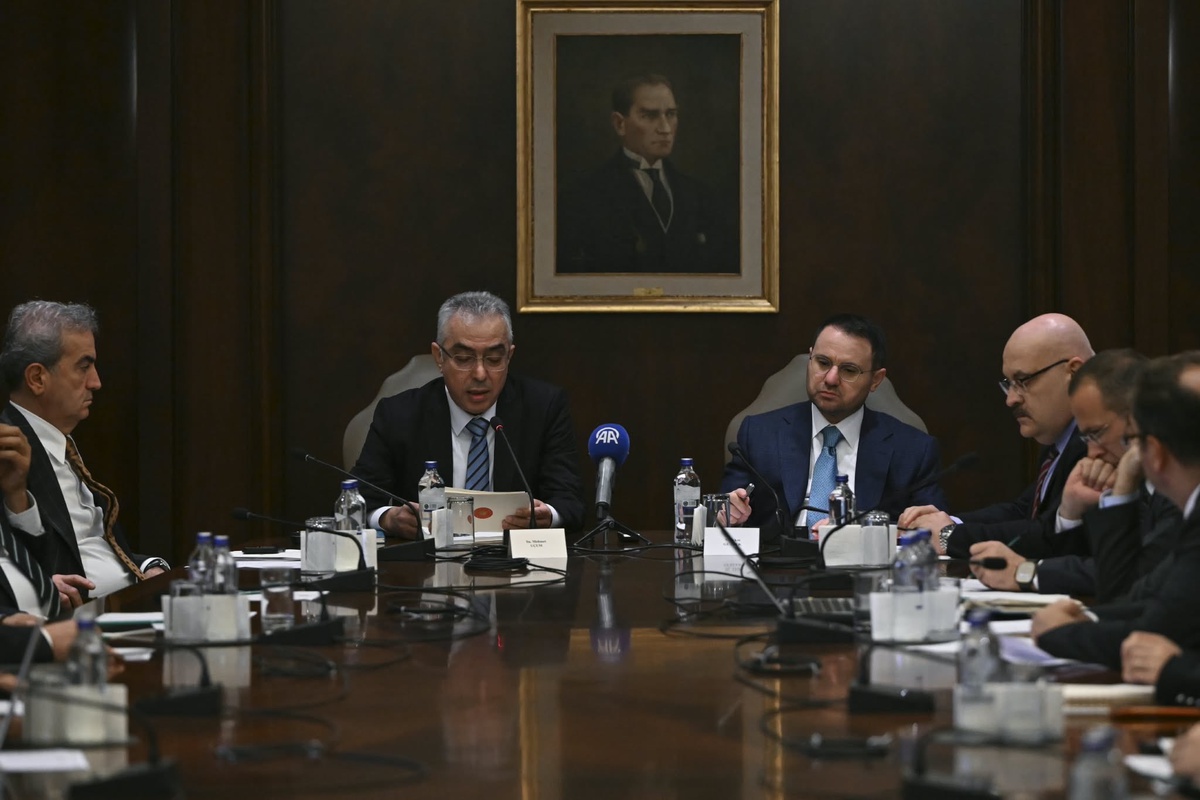 Adalet Bakanı Akın Gürlek, yeni anayasa gündemli toplantıya Çankaya Köşkü'nde katıldı