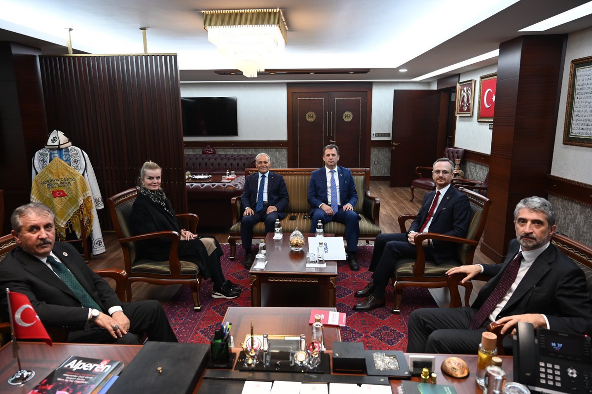 BBP Genel Başkanı Destici, TÜSİAD Başkanı Ozan Diren'i genel merkezde ağırladı