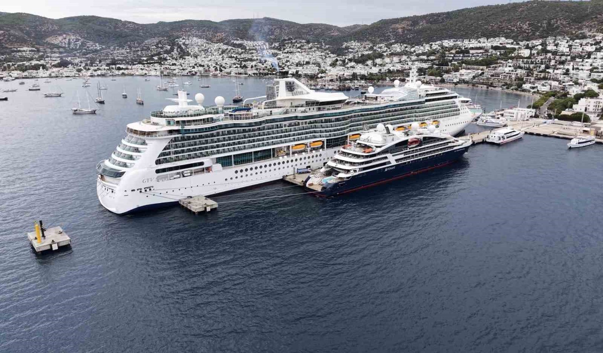 Bodrum Cruise Port iki kruvaziyer gemisini ağırladı, 2 bin 437 yolcu geldi