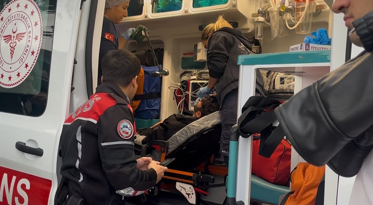 Bursa Osmangazi'de iddiaya göre “kız meselesi” kavgasında 1 kişi yaralandı.