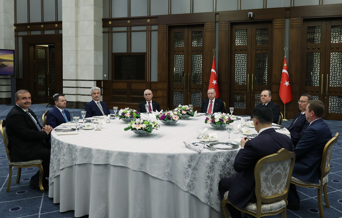 Cumhurbaşkanı Erdoğan, Yüksek Mahkeme Başkanları onuruna verilen yemeğe katıldı