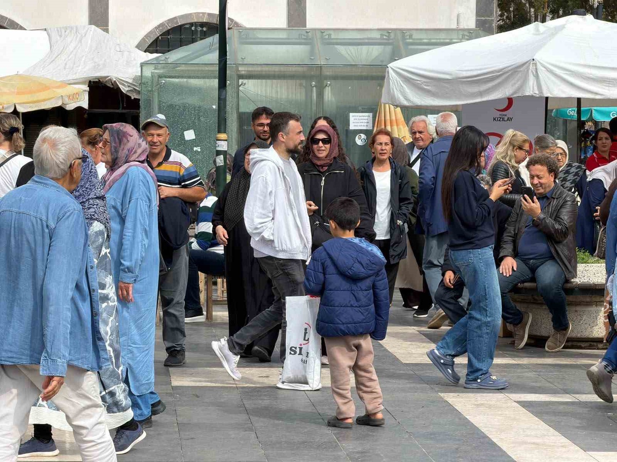 Diyarbakır'da ekim ayında serinleyen hava tarihi Sur ilçesinde turizmi artırdı