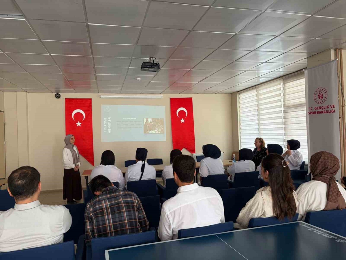 Eskişehir Sivrihisar Yurdu'nda Beslenme Hizmetleri Uygulama Eğitimi verildi