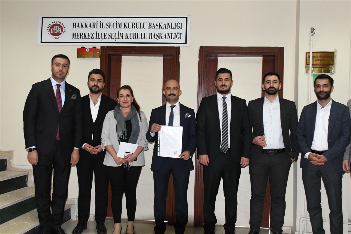 Hakkari Baro Başkanı Seven, mazbatasını aldıktan sonra hukukun üstünlüğünü vurguladı