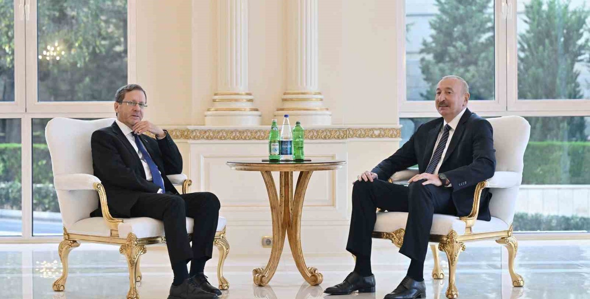 Herzog, Bakü'de Aliyev ile görüştü, Azerbaycan'ı CICA başkanlığı için tebrik etti