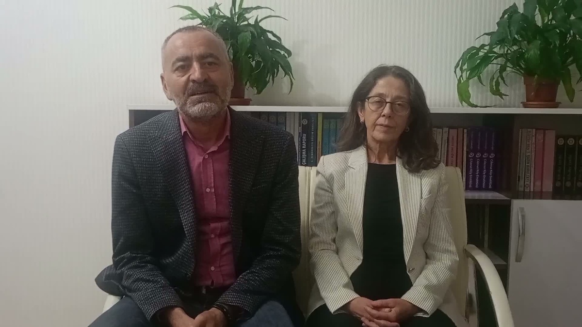 İHD Eş Genel Başkanları Kars'ta STK'larla barış ve ifade özgürlüğünü görüştü