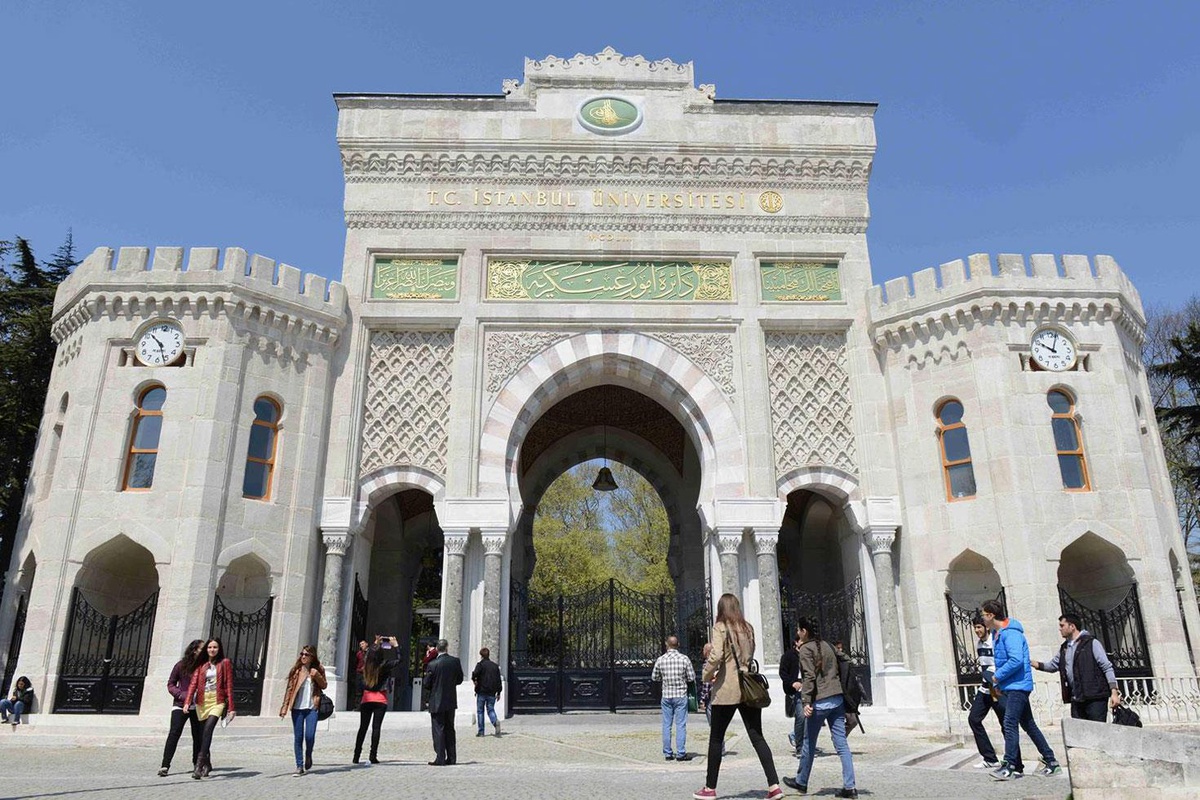 İstanbul'daki bazı üniversitelerde eğitime bir gün ara verildi