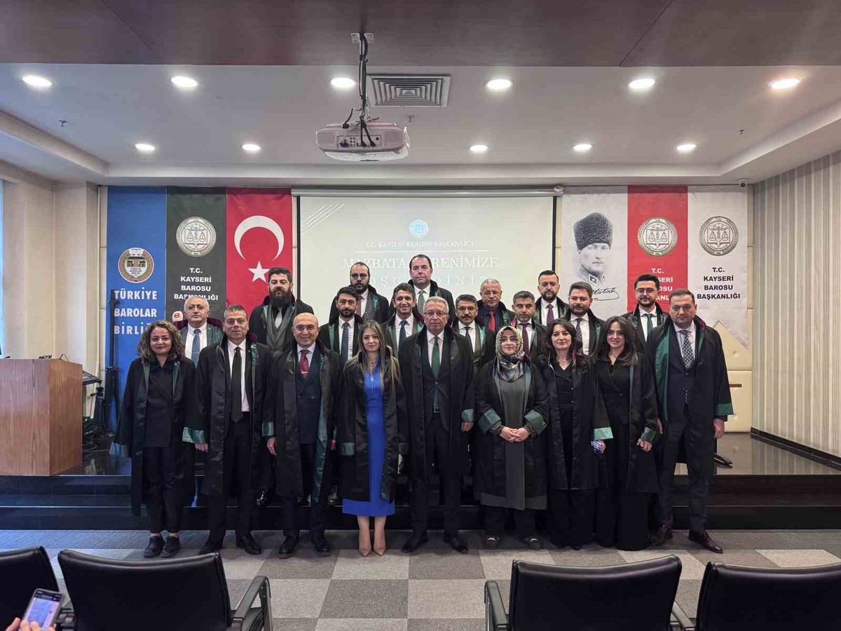 Kayseri Barosu'nda güven tazeleyen Özsoy mazbatasını programla aldı