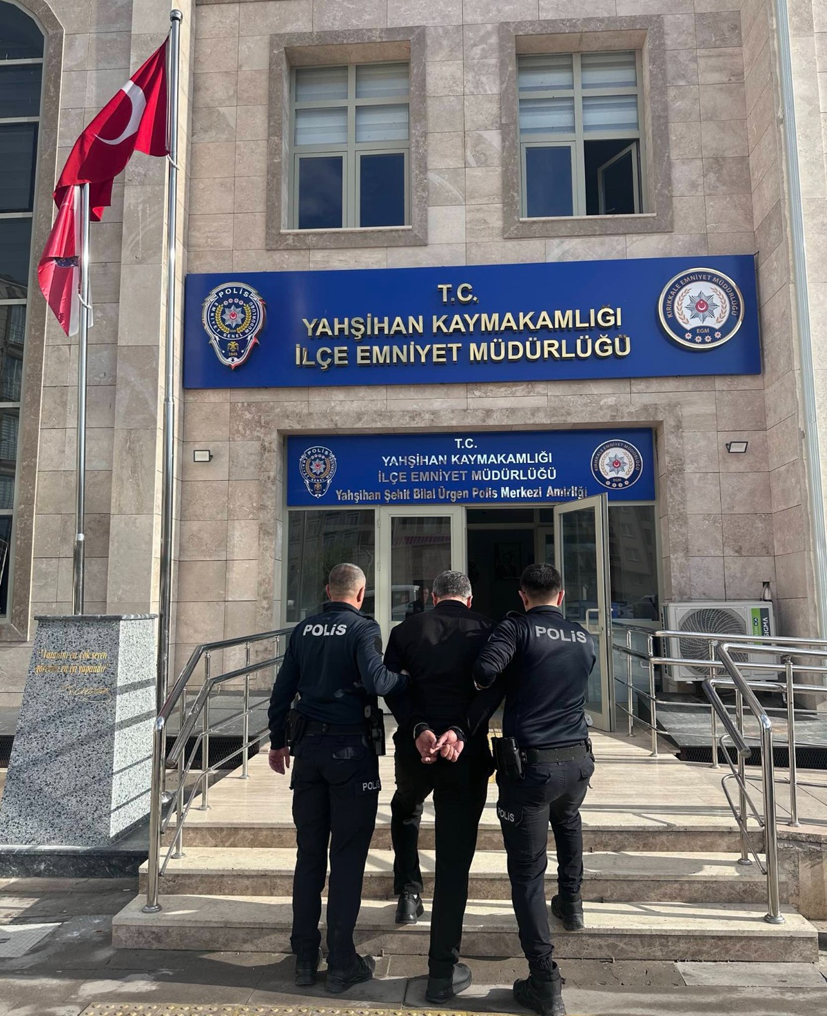 Kırıkkale'de operasyonla kesinleşmiş hapis cezası bulunan 3 firari hükümlü yakalandı