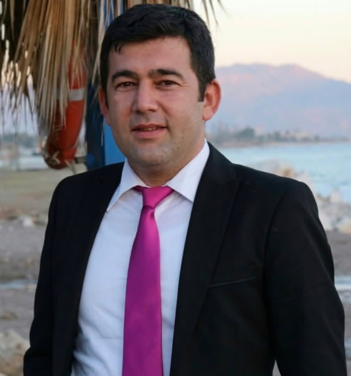Kumluca'da görev yapan iki öğretmenin ölümü eğitim camiasını yasa boğdu