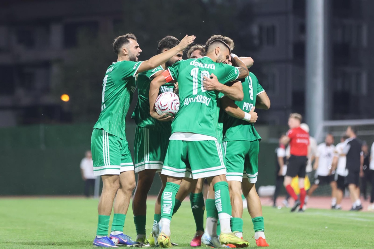 Muğlaspor yarın Bursaspor'u ağırlayacak, Rıdvan Dilmen'in resmi stada yerleştirildi