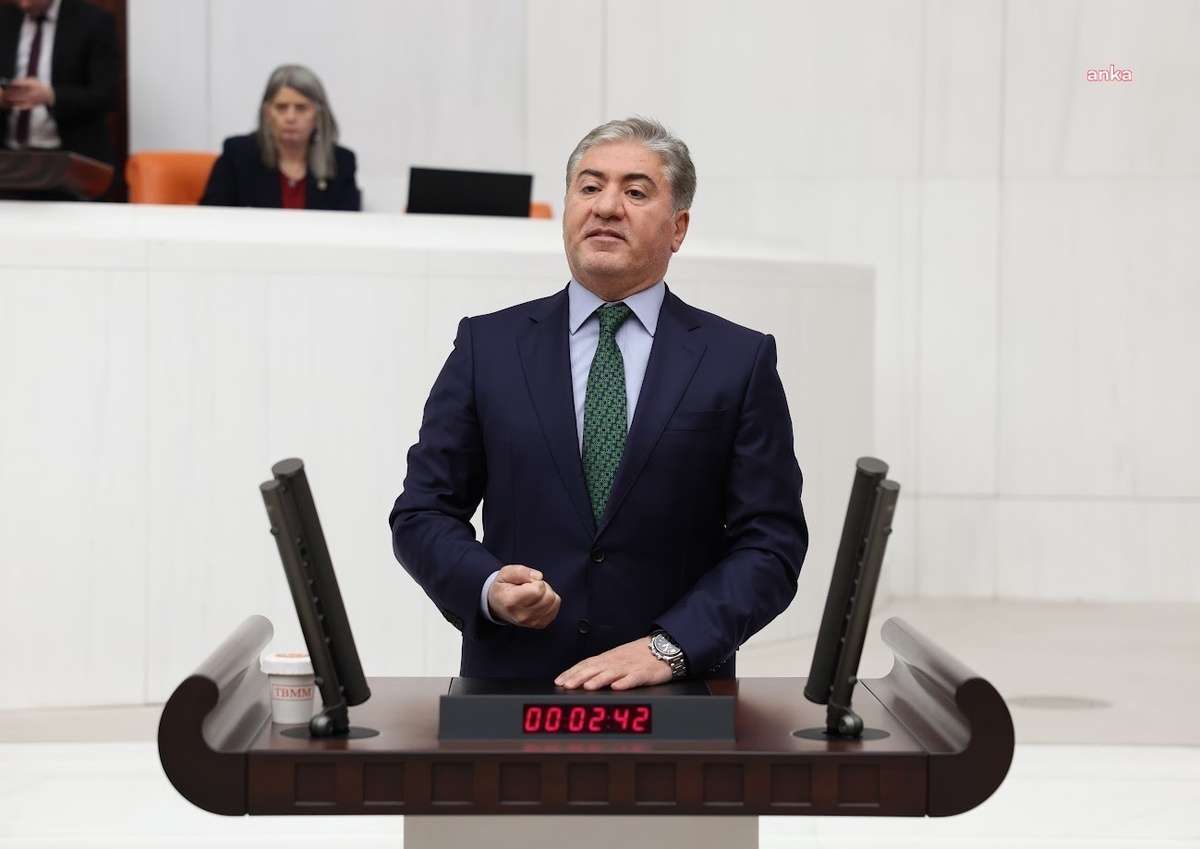 Murat Emir, Halk TV'ye kayyım atanmasına 'açık hava hapishanesi' diyerek tepki verdi