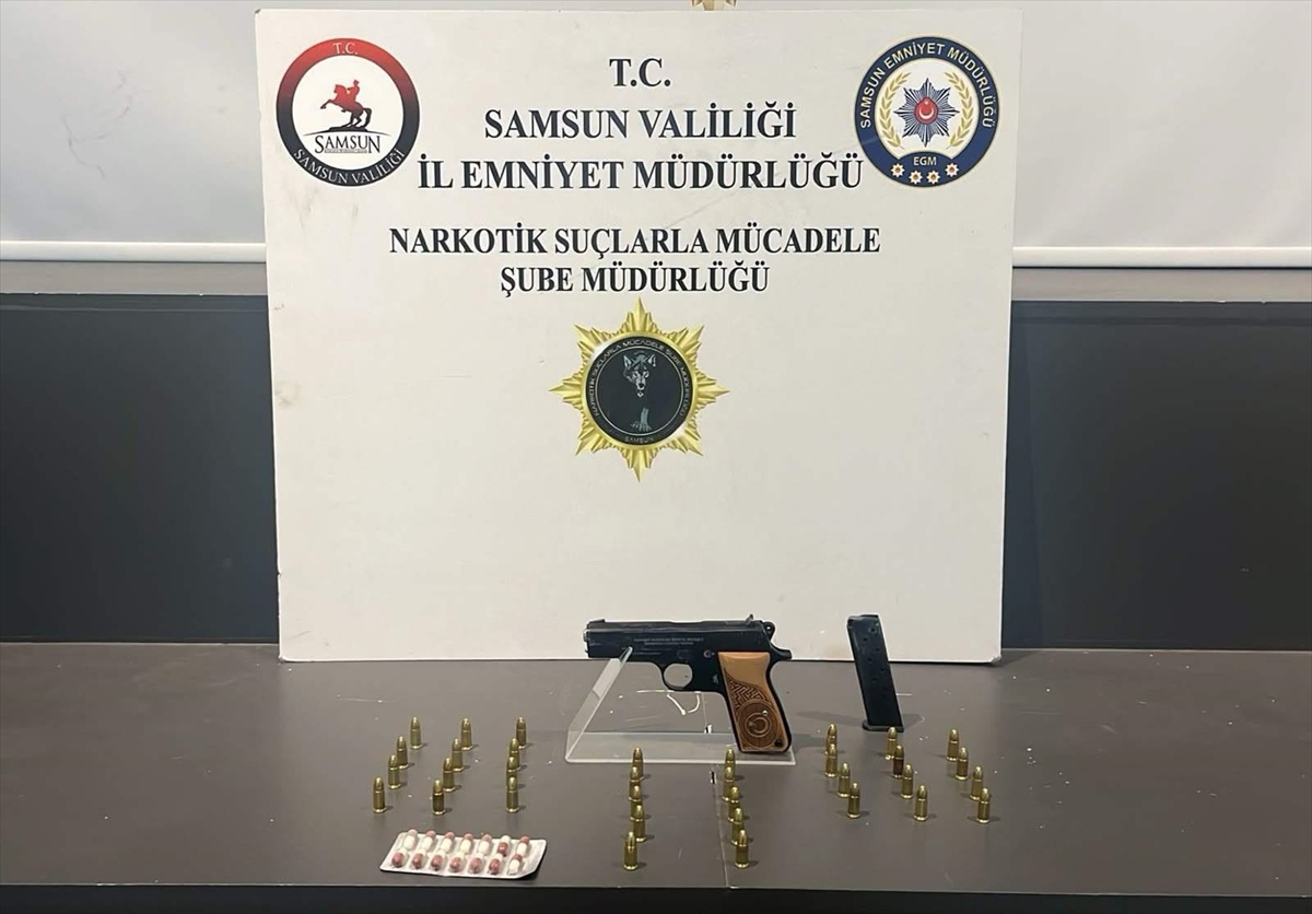 Samsun Canik'te operasyonda 2 şüpheli gözaltına alındı, 14 sentetik hap ele geçirildi
