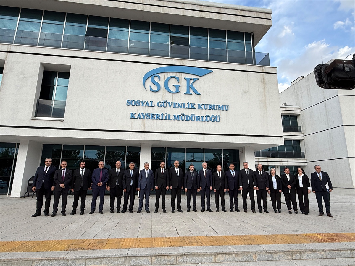 SGK Başkanı Elitaş, Kayseri'de vatandaşa sunulan hizmetleri inceledi