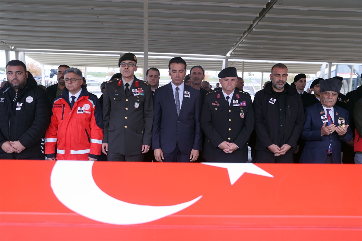 Sivas'ın son Kore gazisi 94 yaşındaki Aytekin, askeri törenle toprağa verildi