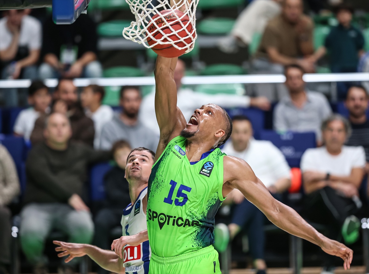 TOFAŞ, BKT Avrupa Kupası'nda Buducnost VOLI'yi 90-85 yenerek grupta 3'te 3 yaptı