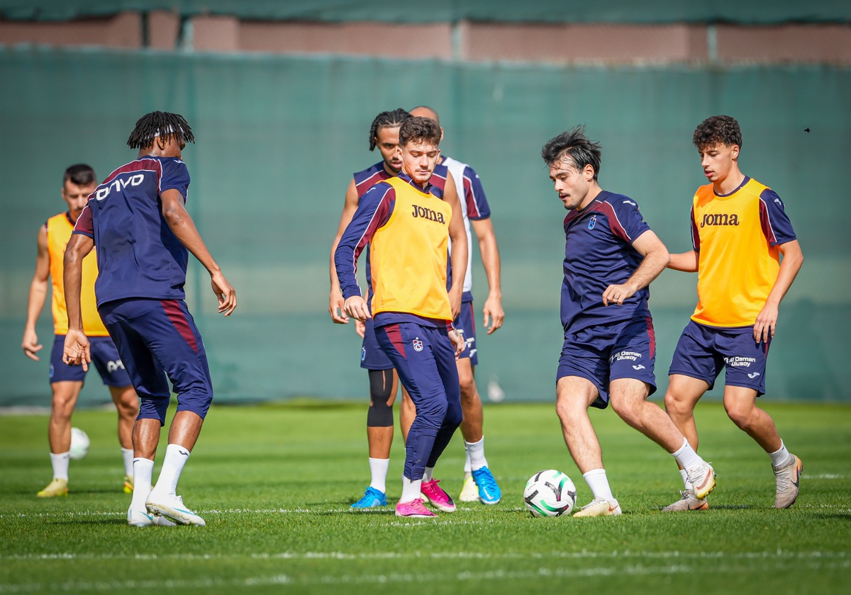 Trabzonspor, UEFA Konferans Ligi'nde KuPS maçı için Tampere'ye 9 eksikle gitti