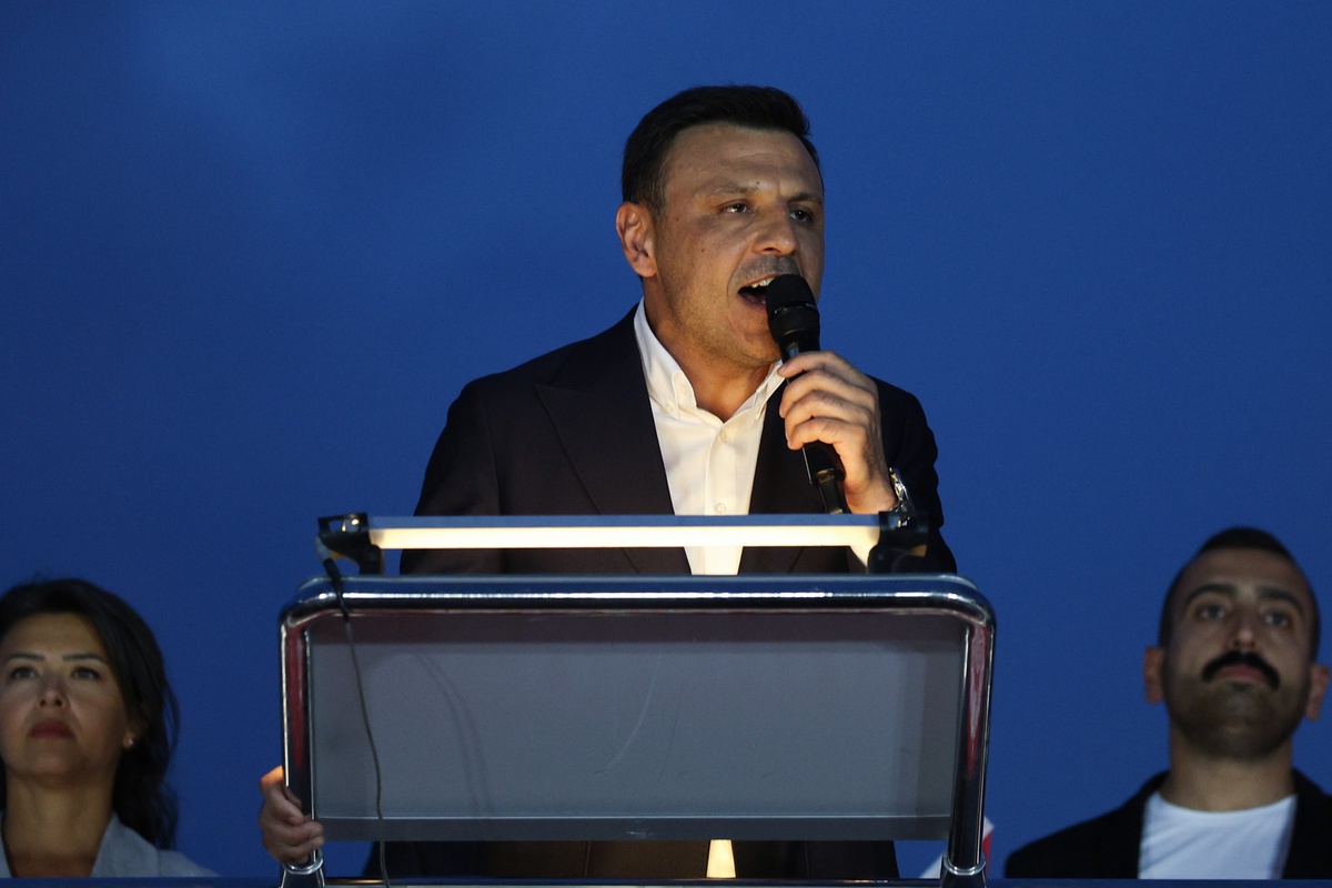 YENİ Parti İstanbul İl Başkanı Çelik, Halk TV'ye kayyım atanmasına tepki gösterdi