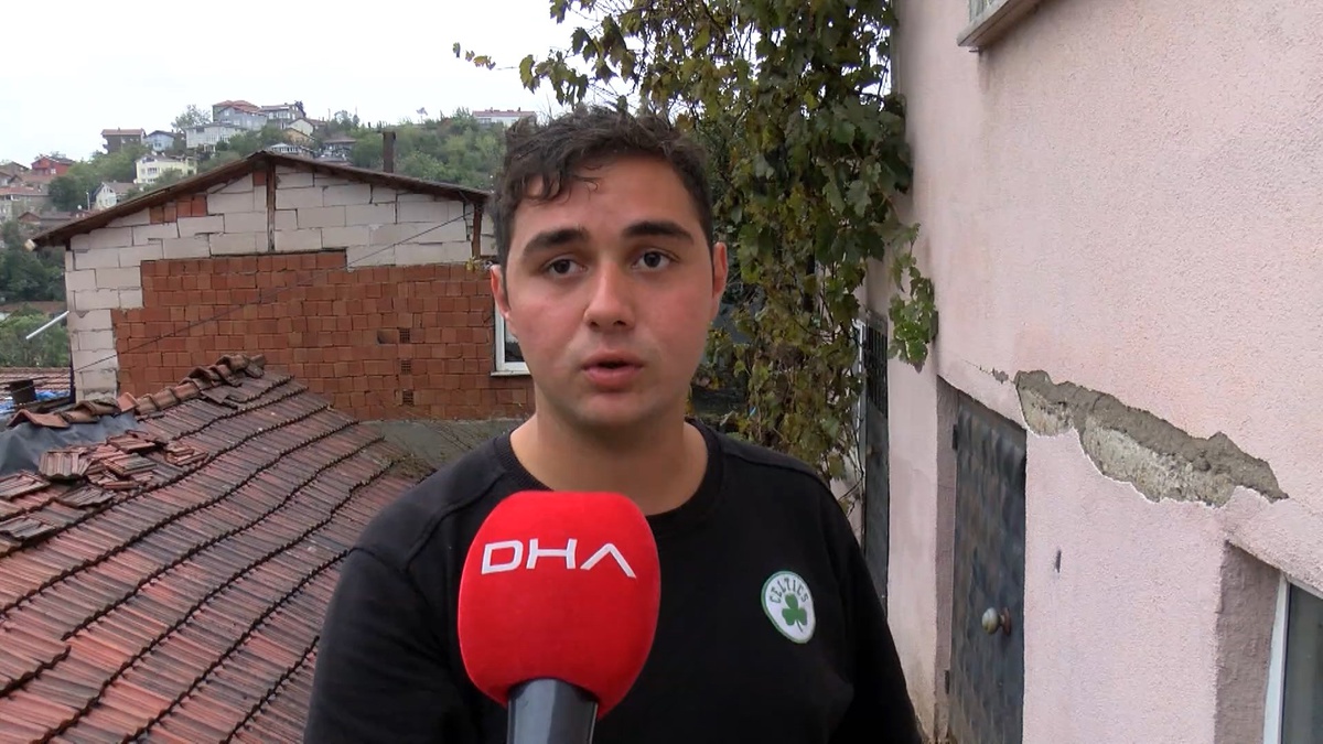 Beykoz'da sağanak sonrası istinat duvarı devrildi, 3 katlı bina tahliye edilecek