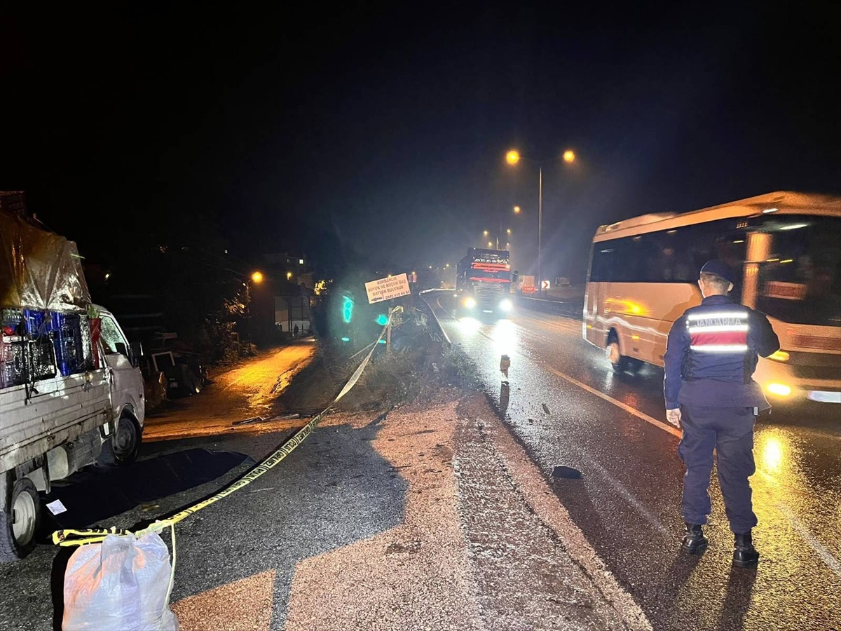 Bilecik'te yolun karşısına geçmeye çalışan yaya otomobilin çarpması sonucu öldü