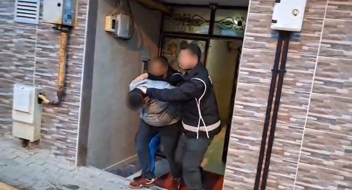 Bursa'da suç örgütlerine yönelik 29 adrese operasyonda 25 şüpheli gözaltına alındı