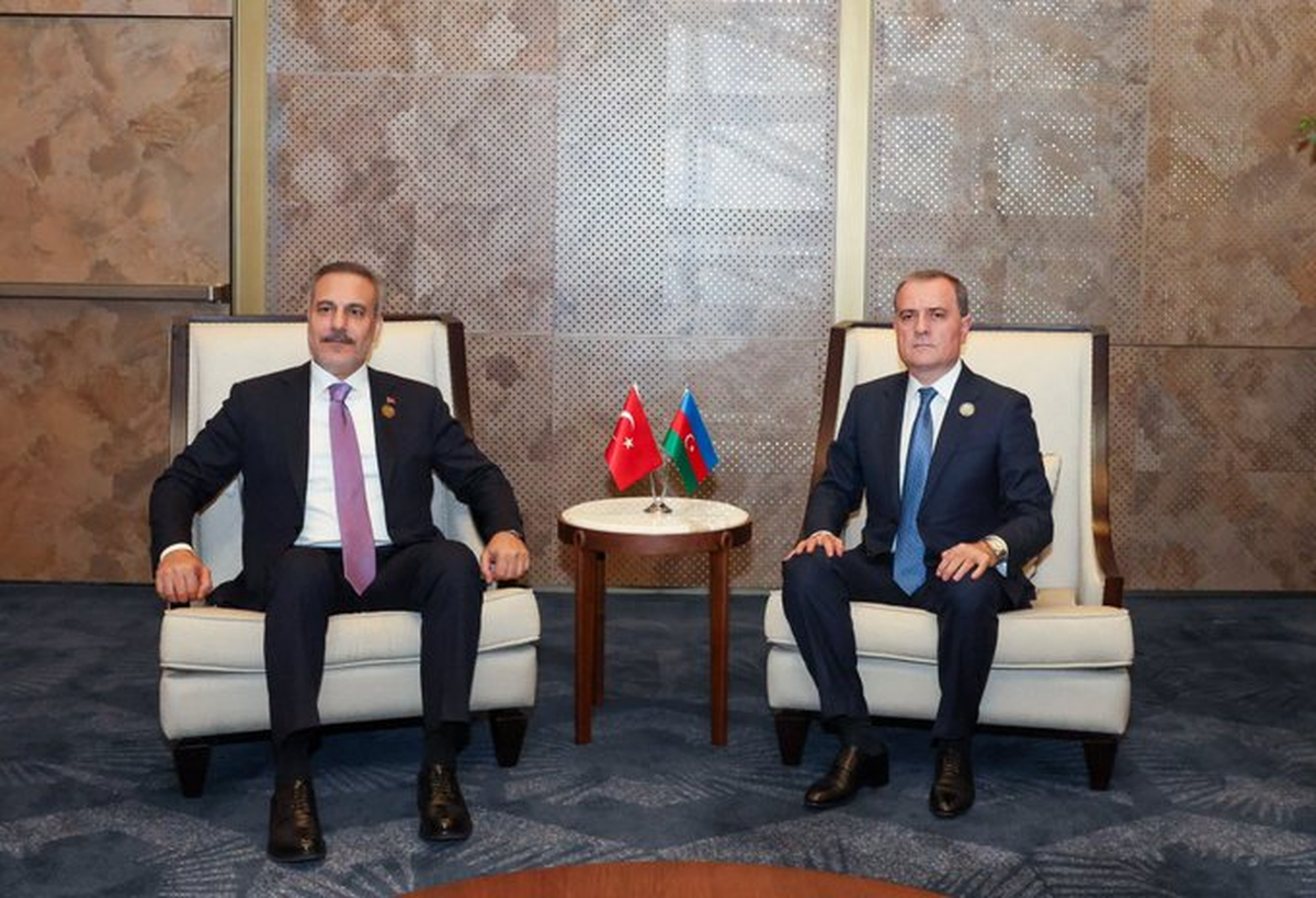 Dışişleri Bakanı Fidan, Bakü'deki 7. CICA Zirvesi'nde Bayramov ile görüştü