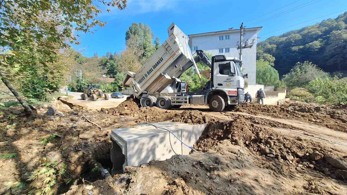 Düzce İl Özel İdaresi, Cumayeri'de 7 kutu menfez yerleştirme çalışmasını tamamladı