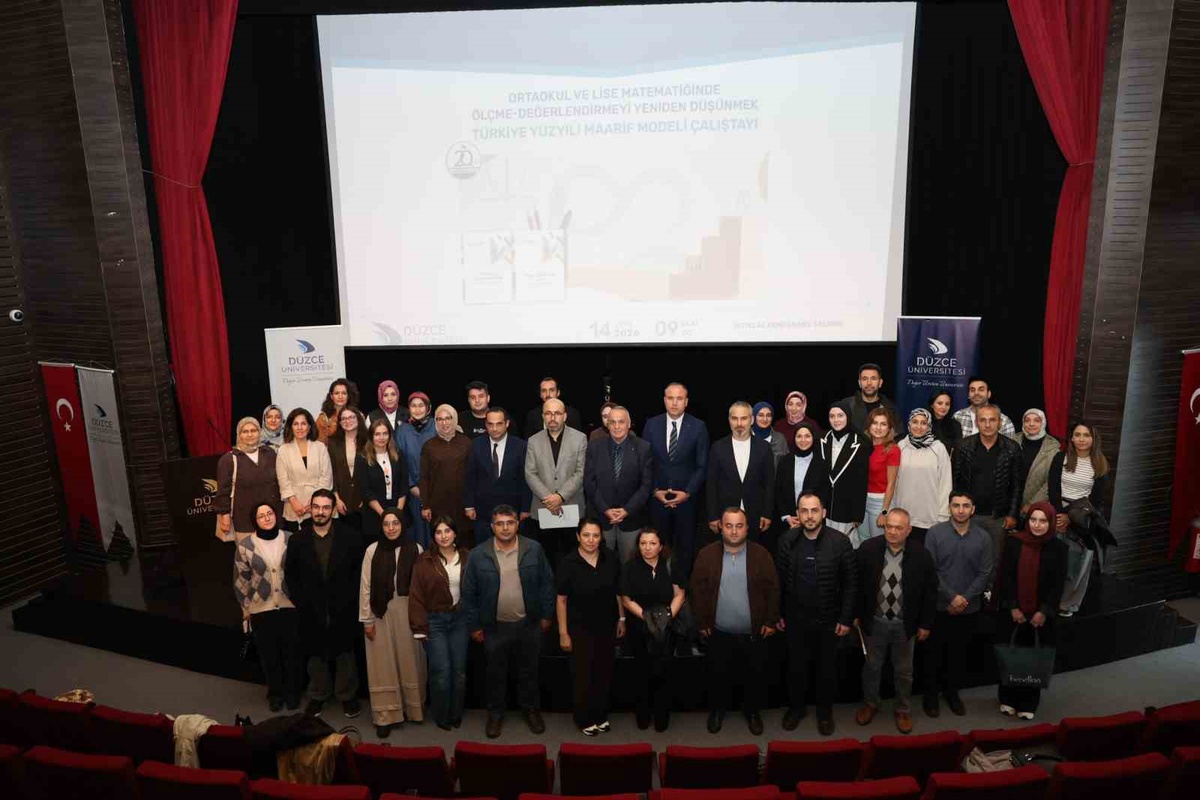 Düzce Üniversitesi'nde Maarif Modeli matematik çalıştayı düzenlendi