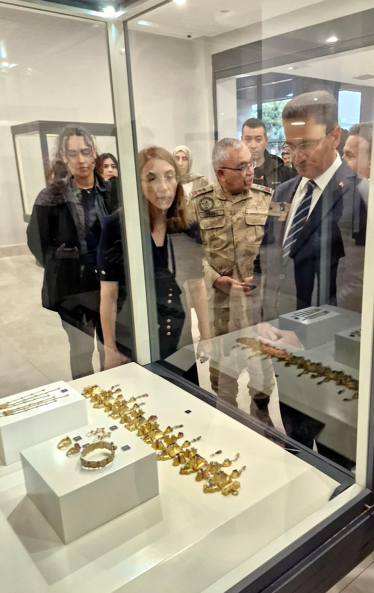 Erzurum'da 19 müzeden gelen 79 eserle Selçuklu ve tasavvuf sergisi açıldı